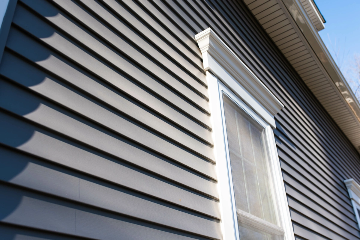 how-to-cut-vinyl-siding