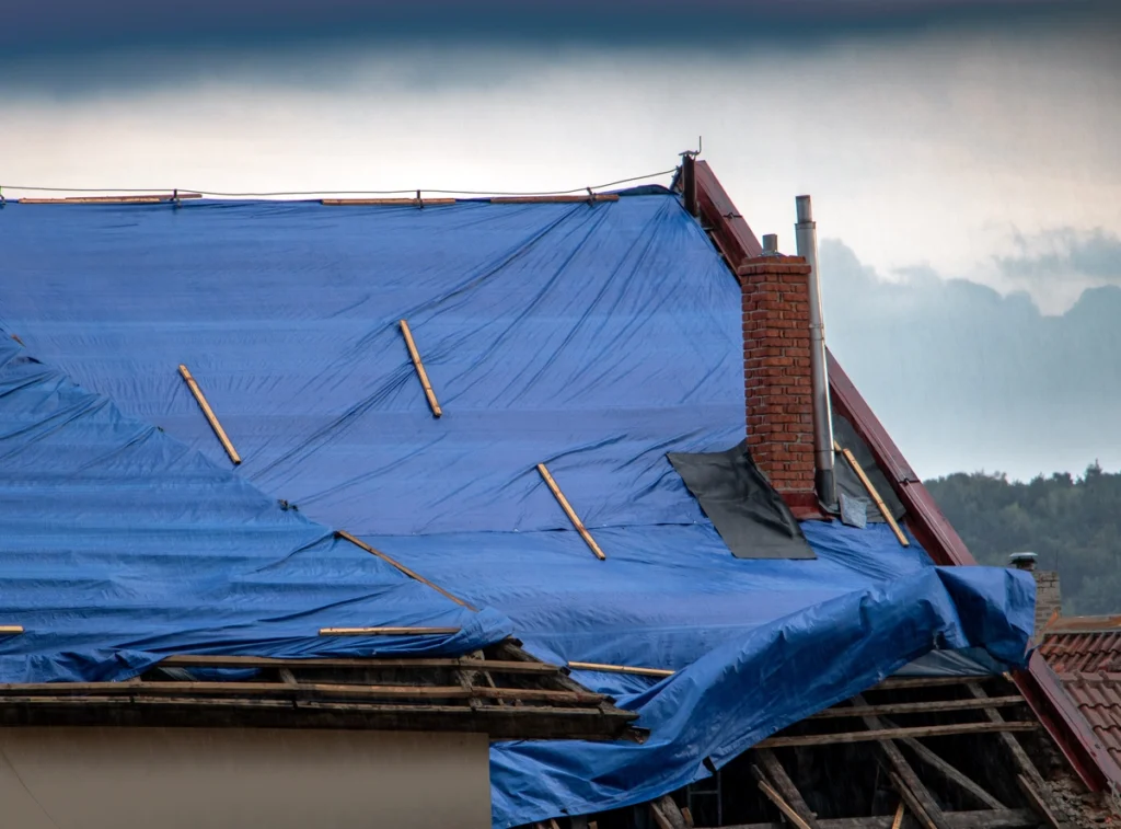 how-to-tarp-a-roof
