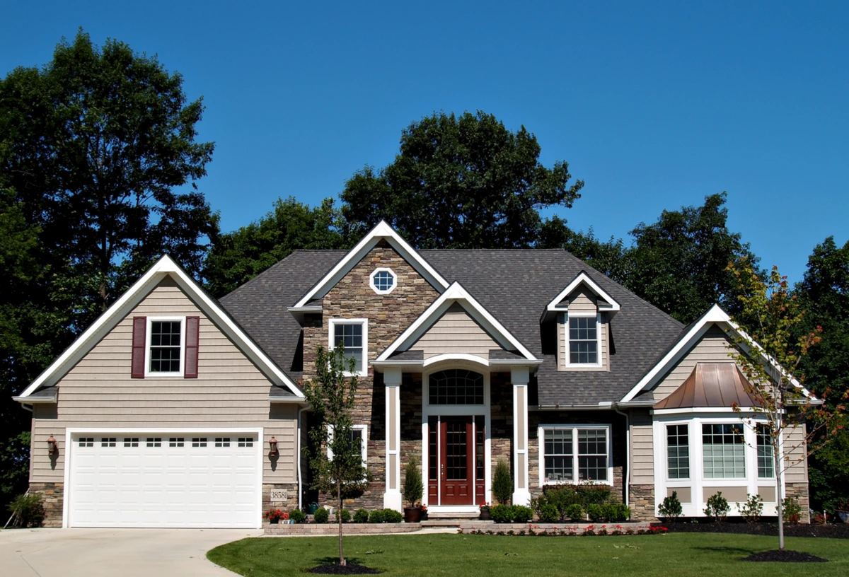 metal-roof-vs-shingles-cost