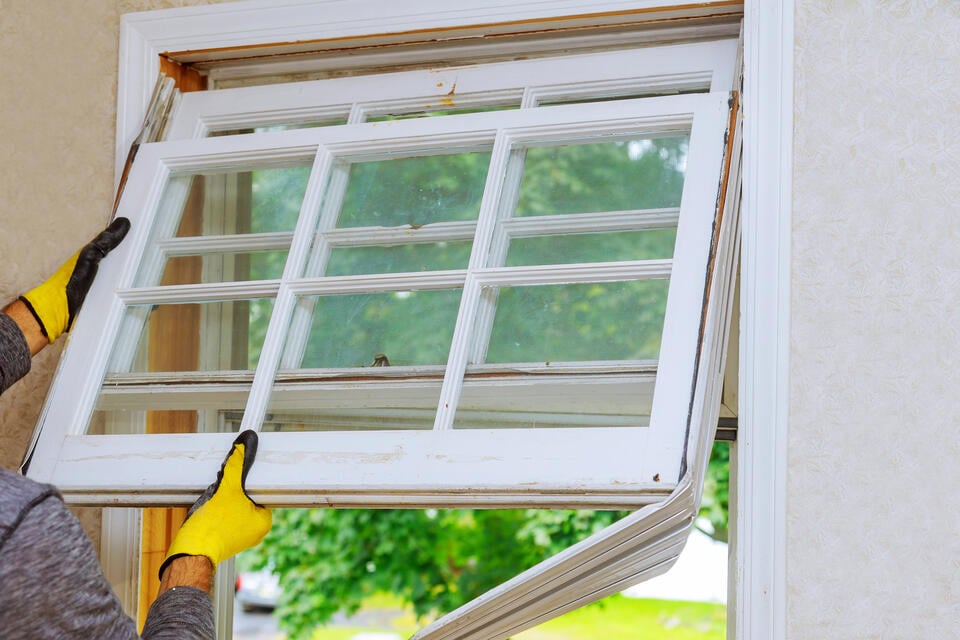 best replacement windows-tech removing old window materials for replacement
