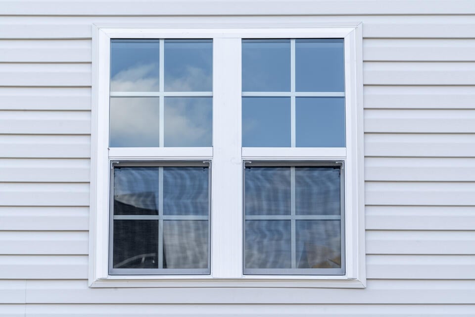 vinyl windows-exterior view of white vinyl windows