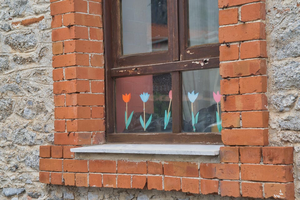 window casing-exterior view of brick casing around windows