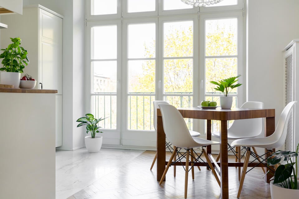 modern windows-large windows near kitchen